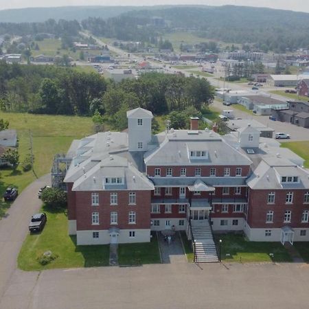 Apartamento Le Couvent Sainte Anne-des-Chênes Exterior foto